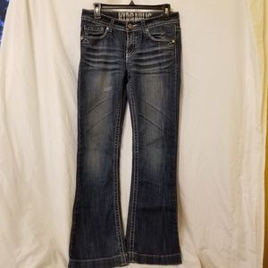 Lola Curvy Slim Boot Jeans